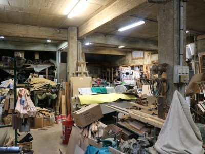 Le Comptoir du billard propose du neuf et de l'occasion, des rénovations ou encore des transformations. Il y a actuellement 52 billards dans les locaux situés à Ifs. François Paliwoda avec l'Europe mais aussi avec les Etats-Unis.