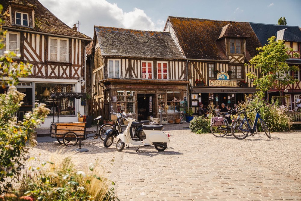 Les célèbres maisons à colombages de Beuvron-en-Auge.