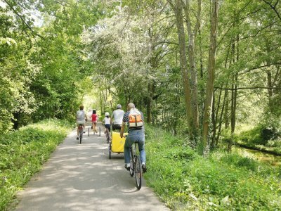 La voie verte entre Evreux et Le Bec-Hellouin. - Frédéric Grimaud La voie verte entre Evreux et Le Bec-Hellouin. - Frédéric Grimaud