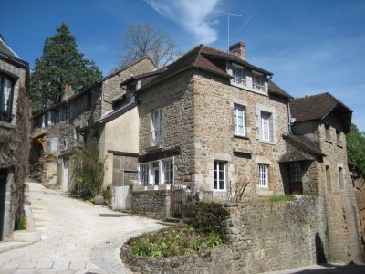 Saint-Ceneri-le-Gérei est un charmant village dans le département de l'Orne, peuplée de 111 habitants. Ici, sa rue Montante. - Guillaume Cattiaux Saint-Ceneri-le-Gérei est un charmant village dans le département de l'Orne, peuplée de 111 habitants. Ici, sa rue Montante. - Guillaume Cattiaux