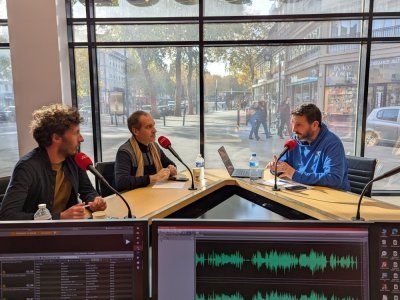 Des journalistes de L'Equipe et Paris Normandie ont comment&eacute; l'actualit&eacute; du HAC dans le D&eacute;brief. - C&eacute;lia Caradec