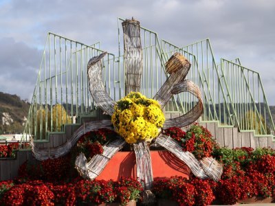 Cette année aucune thématique spécifique n'a été choisie mais une attention particulière aux associations de couleurs et aux structures de composition a été faite.
