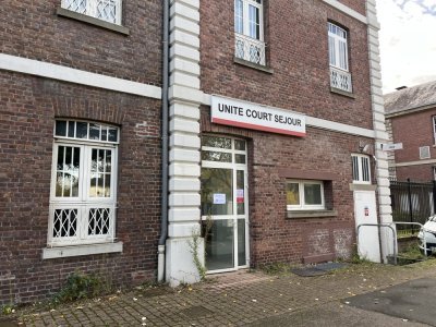 L'Unité de court séjour est implantée au 2e étage du bâtiment Artaud, du Centre hospitalier du Rouvray à Sotteville-lès-Rouen.