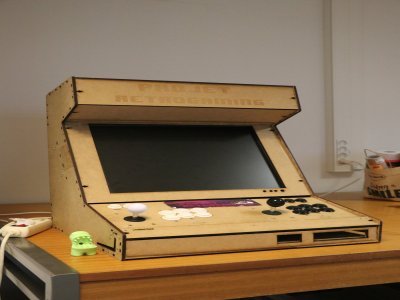 Exemple d'un projet encore plus concret réalisé par des élèves de l'école d'ingénieurs Esix, dans le cadre de l'événement Enquête de sciences. Place aux étudiants pour laisser leur créativité parler avec tous ces outils.