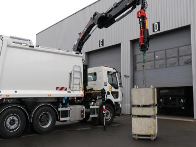 L'entreprise Cornu œuvre dans la vente et le montage de grues sur remorques. - Lucie Peudevin