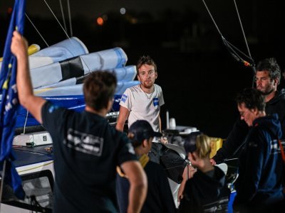 Les jeunes marins ont été accueillis par Alexis Loison et Cédric Chateau, deux figures de la voile normande. - Jean-Louis Carli - Alea