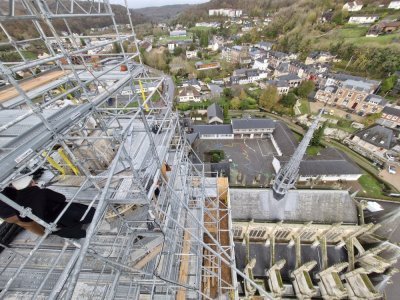 A 53 mètres de hauteur... - Célia Caradec