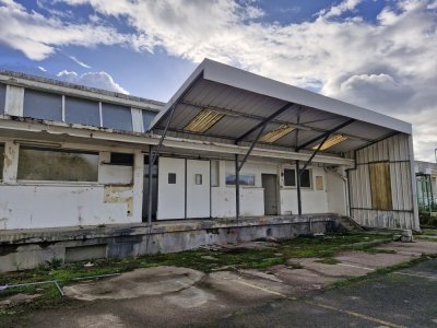 Il reste de la place dans les bâtiments de l'ancienne Compagnie des fromages de Coutances, pour d'autres activités. - Thibault Lecoq