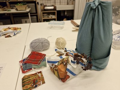 Il existe différentes techniques de pliage, adaptées à la forme du cadeau. - Pierre Durand-Gratian