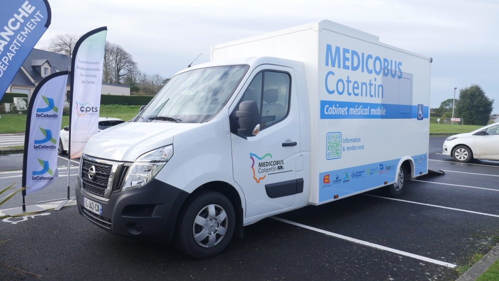 Le m&eacute;dicobus est pr&eacute;sent tous les lundis et mardis &agrave; Saint-Pierre-Eglise de 8h30 &agrave; 12h30.