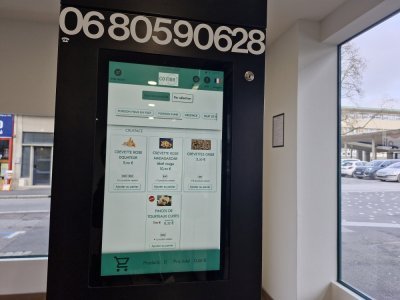 Les commandes se font sur des bornes. - Thibault Lecoq