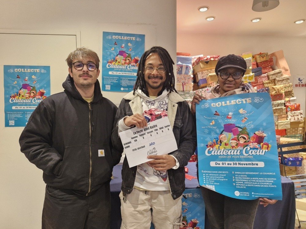 L'association Le Cadeau du c&oelig;ur de Rouen a donn&eacute; des cadeaux &agrave; plusieurs centres d'h&eacute;bergement comme le foyer de l'Abb&eacute; Bazire de Rouen.