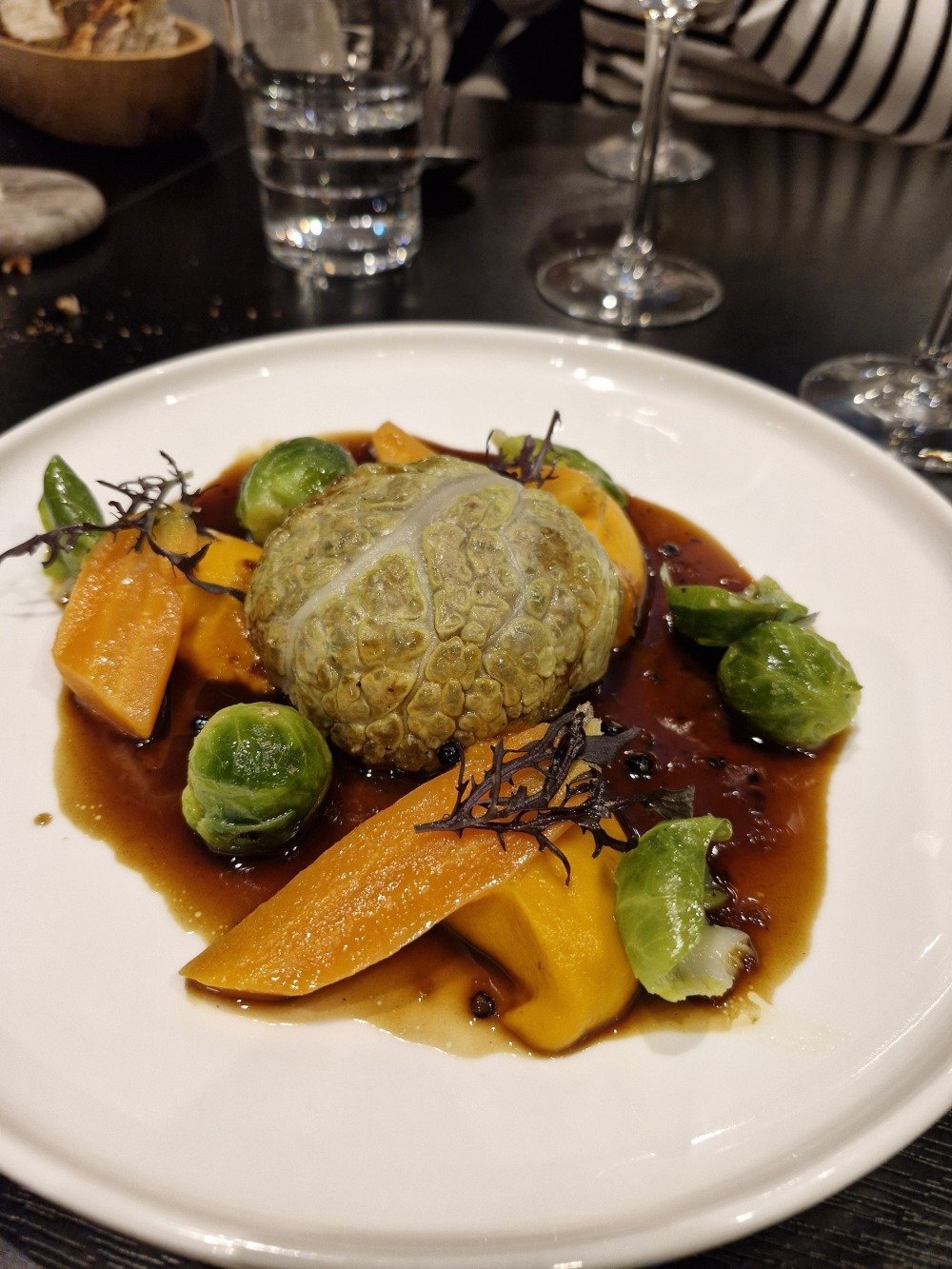 Chou farci au chevreuil.