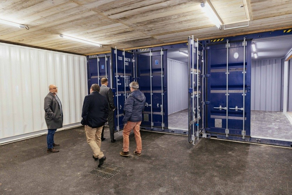 Un nouvel espace de stockage a &eacute;t&eacute; construit &agrave; partir de conteneurs.