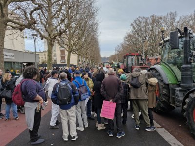 Une centaine d'agriculteurs de la Coordination rurale se sont mobilis&eacute;s. - Pierre Durand-Gratian