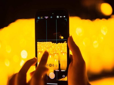 Les spectacles se font avec des centaines de bougies. - Fever