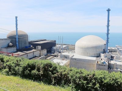 L'EPR de Flamanville (&agrave; droite) a atteint sa pleine puissance &agrave; la mi-d&eacute;cembre. - C&eacute;lia Caradec