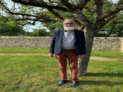 Vincent Beaumont a rejoint l'Assembl&eacute;e nationale &agrave; pied, au mois de juin. - courtoisie
