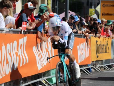 K&eacute;vin Vauquelin, ici lors du contre-la-montre &agrave; Caen, a brill&eacute; sur l'&eacute;tape entre Amiens et Rouen, arrivant dans le top 10 de la course