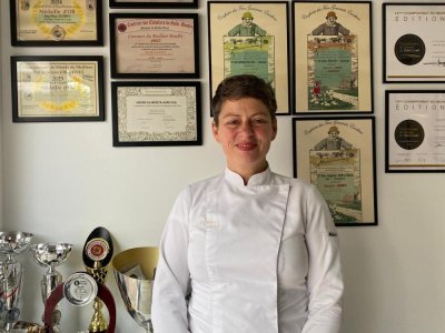 L'Ornaise Emeline Aubry, connue pour son p&acirc;t&eacute; en cro&ucirc;te, a pr&eacute;sent&eacute; une nouvelle recette &agrave; base de boudin noir aux championnats du monde. - Lucie Peudevin