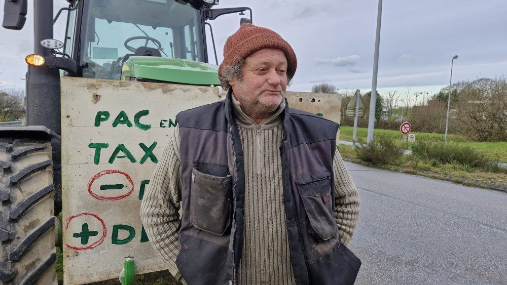 Jo&euml;l &eacute;tait l'un des premiers agriculteurs pr&eacute;sents &agrave; l'entr&eacute;e de Cherbourg.