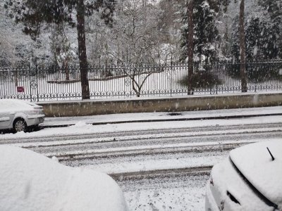 A Lillebonne, la ville a vite &eacute;t&eacute; recouverte d'un &eacute;pais manteau blanc. - Lucky Strike