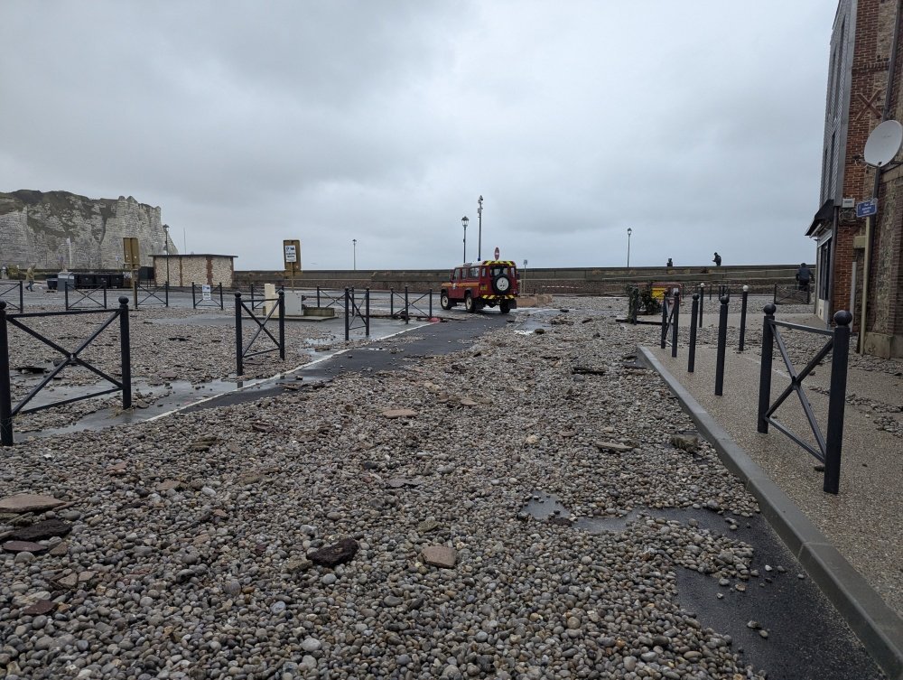 La place Alphonse Karr est m&eacute;connaissable.