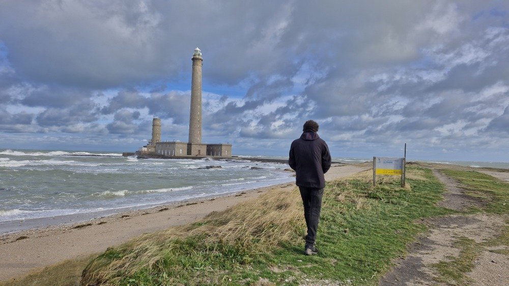 Quelques curieux se sont rendus au phare de Gatteville.