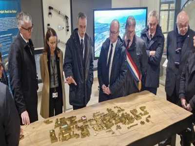 Le ministre S&eacute;bastien Martin s'est int&eacute;ress&eacute; au projet Aval du Futur. - Julien Rojo