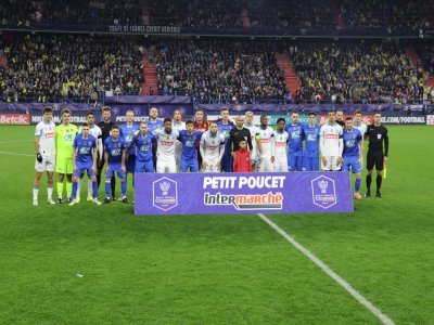 Sur cette photo, il n'y avait pas de professionnels ou d'amateurs, mais 22 hommes en marge d'un match de football. - L&eacute;o Besselievre