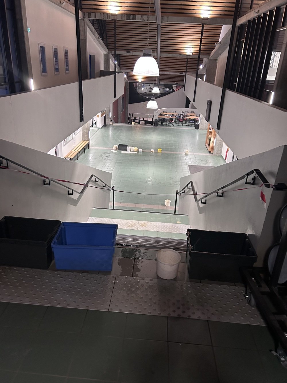 Le lyc&eacute;e a pris l'eau de toute part apr&egrave;s les r&eacute;centes intemp&eacute;ries.