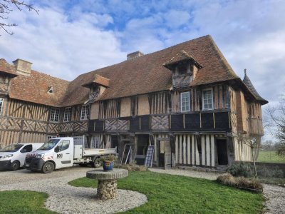 Les travaux de l'aile principale datant du XVe&nbsp;si&egrave;cle ont d&eacute;but&eacute; mi-janvier et se termineront pour l'hiver 2026. Il faudra attendre de r&eacute;colter de nouveaux fonds pour attaquer le chantier de la deuxi&egrave;me fa&ccedil;ade.