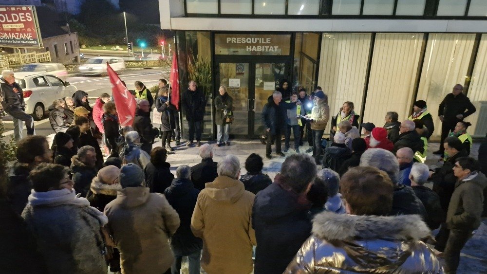 Une cinquantaine de personnes &eacute;taient pr&eacute;sentes lors de la manifestation.