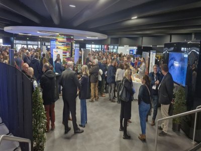 Plus de 500 personnes ont particip&eacute; &agrave; l'&eacute;v&egrave;nement "Business 2026". - Julien Rojo