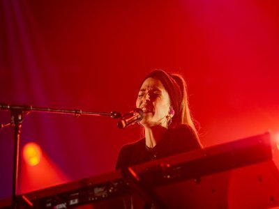 Vernis rouge a ambianc&eacute; le public du Tendance Live. - Jade Almolda