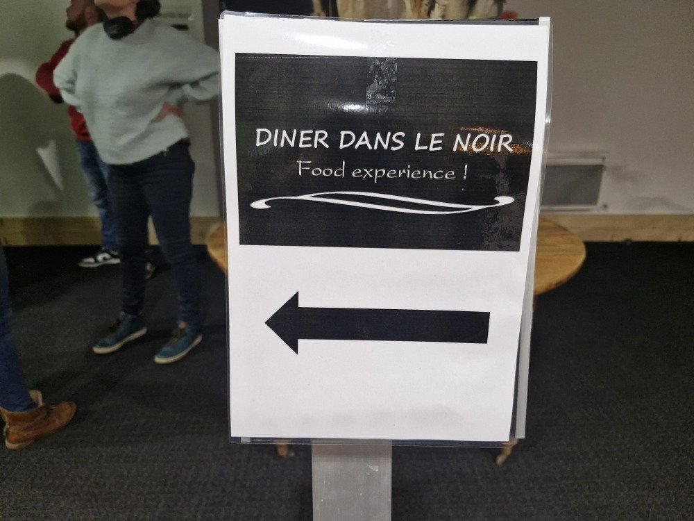 "Pour faire conna&icirc;tre le restaurant le vendredi soir, on a cherch&eacute; des concepts atypiques."&nbsp;C'est comme &ccedil;a qu'est n&eacute; le d&icirc;ner dans le noir.&nbsp;