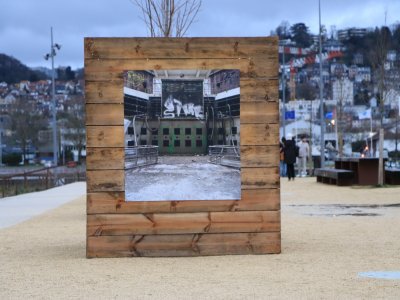 Le parcours de l'exposition est &agrave; d&eacute;couvrir sur l'esplanade faisant face au nouveau canal Camille Claudel sur les quais rive gauche, sur huit modules en bois. Tous les clich&eacute;s ont &eacute;t&eacute; pris &agrave; l'&eacute;t&eacute; 2025 par Claire Adelfang.
