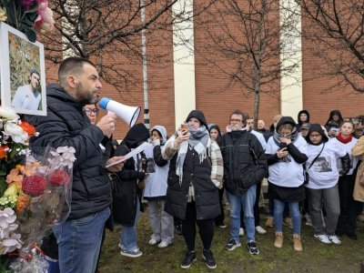 Une marche blanche a r&eacute;uni les proches de Th&eacute;o, avant le proc&egrave;s. - C&eacute;lia Caradec