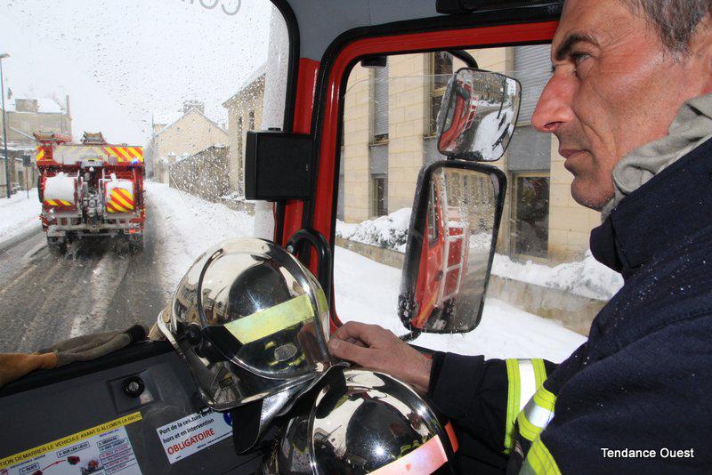 Pompiers en intervention à Caen. Mardi 12 mars 2013.