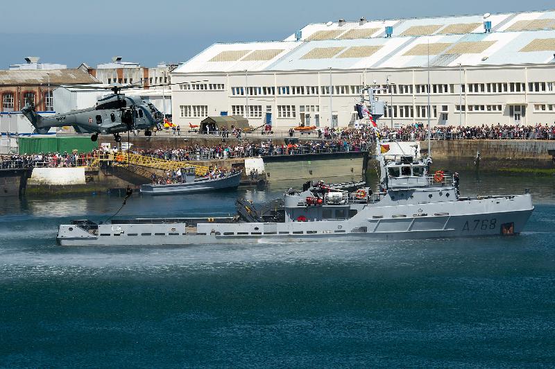 L'EC-225 a résonné dans la base navale... et sur les ondes de Tendance Ouest ! - Bruno Planchais - Marine Nationale
