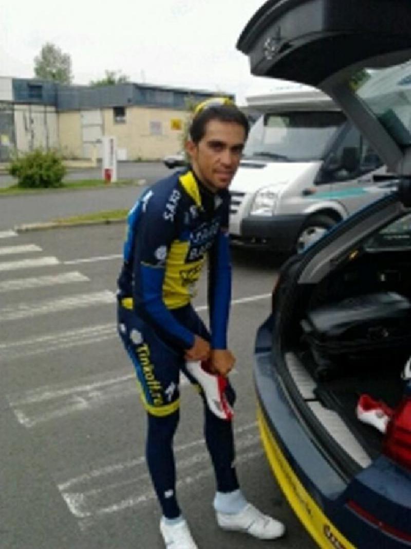 Alberto Contador à Avranches le 10 juin - reproduction interdite