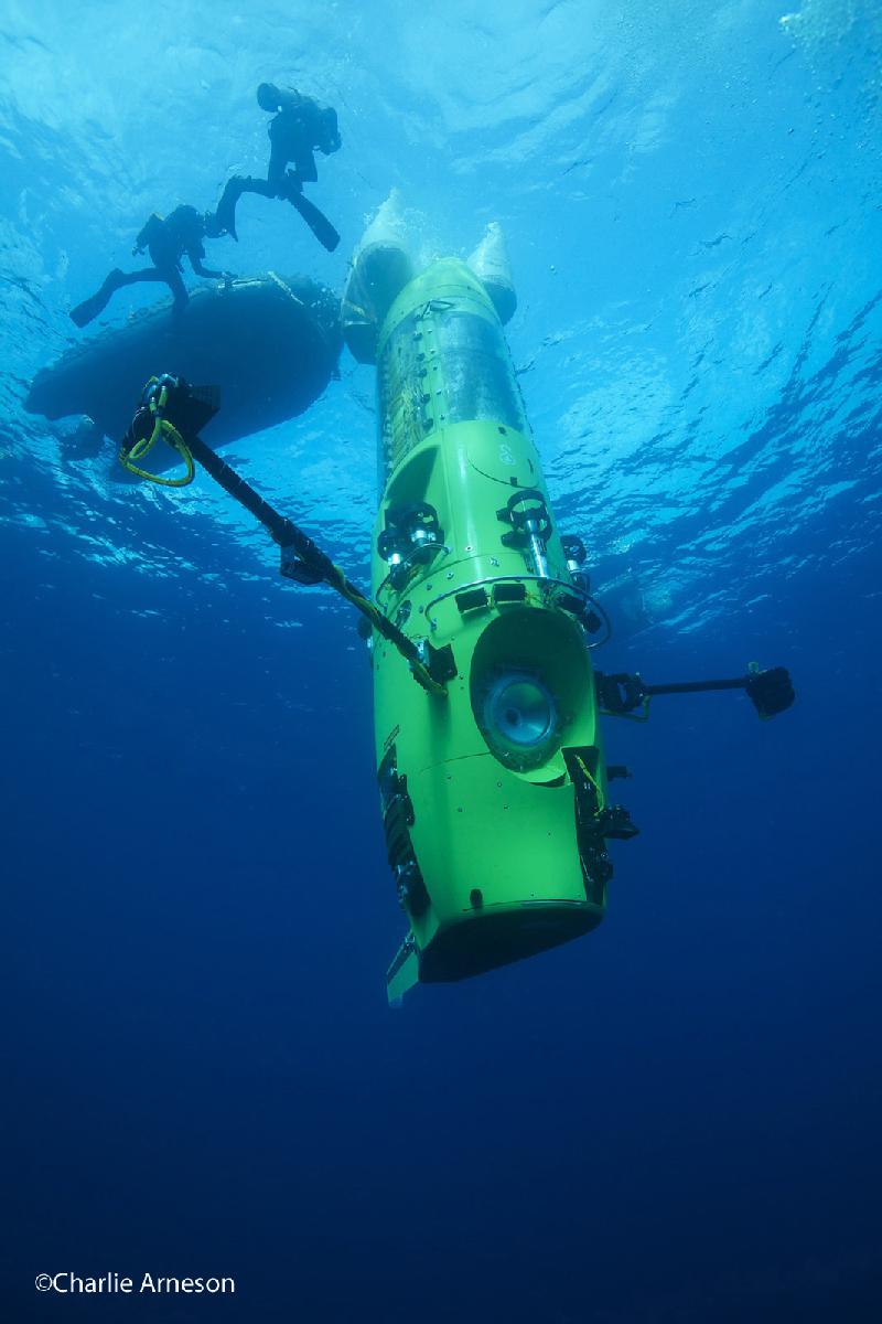Le Deepsea Challenger, sous-marins de James Cameron.