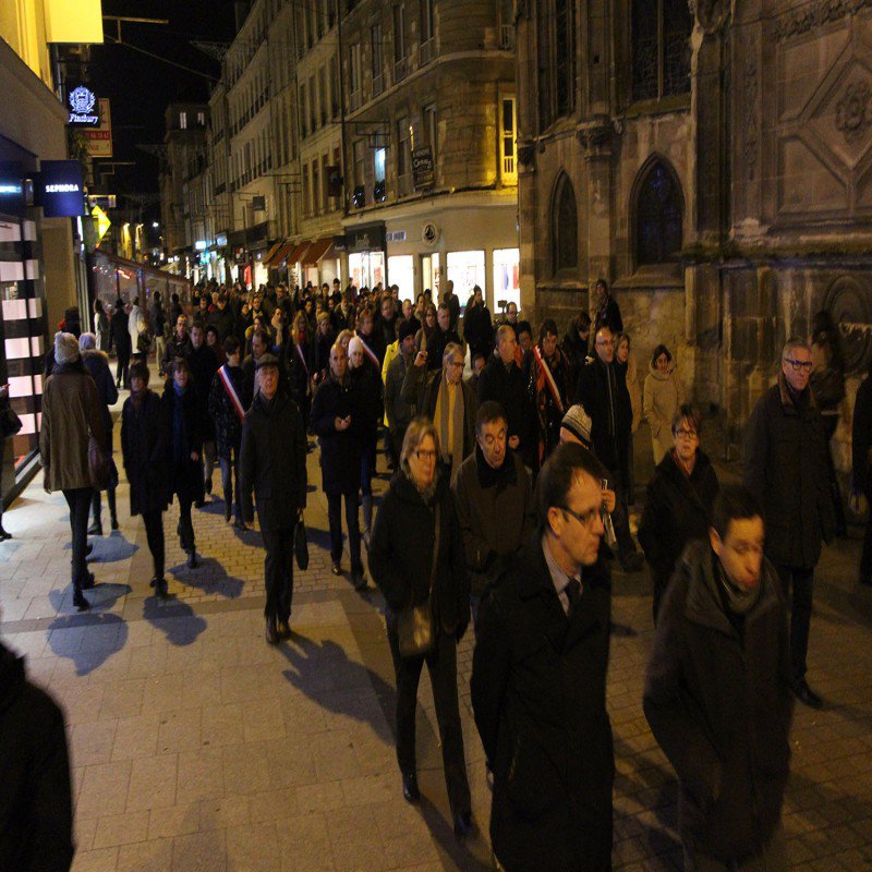 Charlie Hebdo : mobilisation à Caen au soir du 7 janvier 2015.