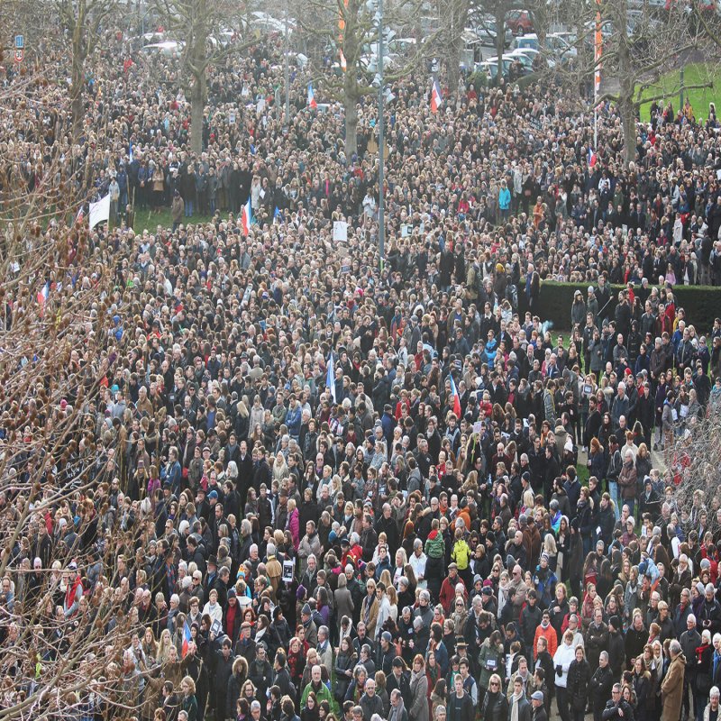 Rassemblement pacifiste du 11 janvier 2015 à Caen, suite à l'attentat perpétré à Charlie Hebdo.