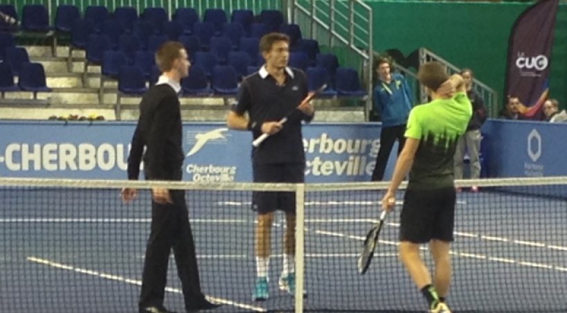 Nicolas Mahut (au centre) disputera la Coupe Davis cette semaine - S.L