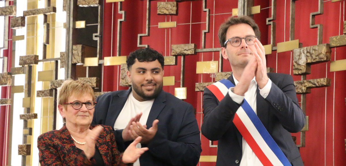 [Photos] Rouen. Conseil municipal d'installation : Nicolas Mayer-Rossignol, réélu maire, a nommé sa première adjointe