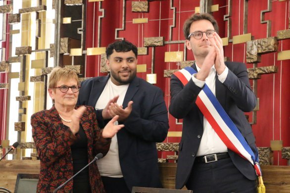 [Photos] Rouen. Conseil municipal d'installation : Nicolas Mayer-Rossignol, réélu maire, a nommé sa première adjointe